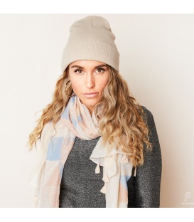 Gebreide muts (beanie) in beige kleur