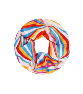 Witte scrunchie met regenboog kleuren